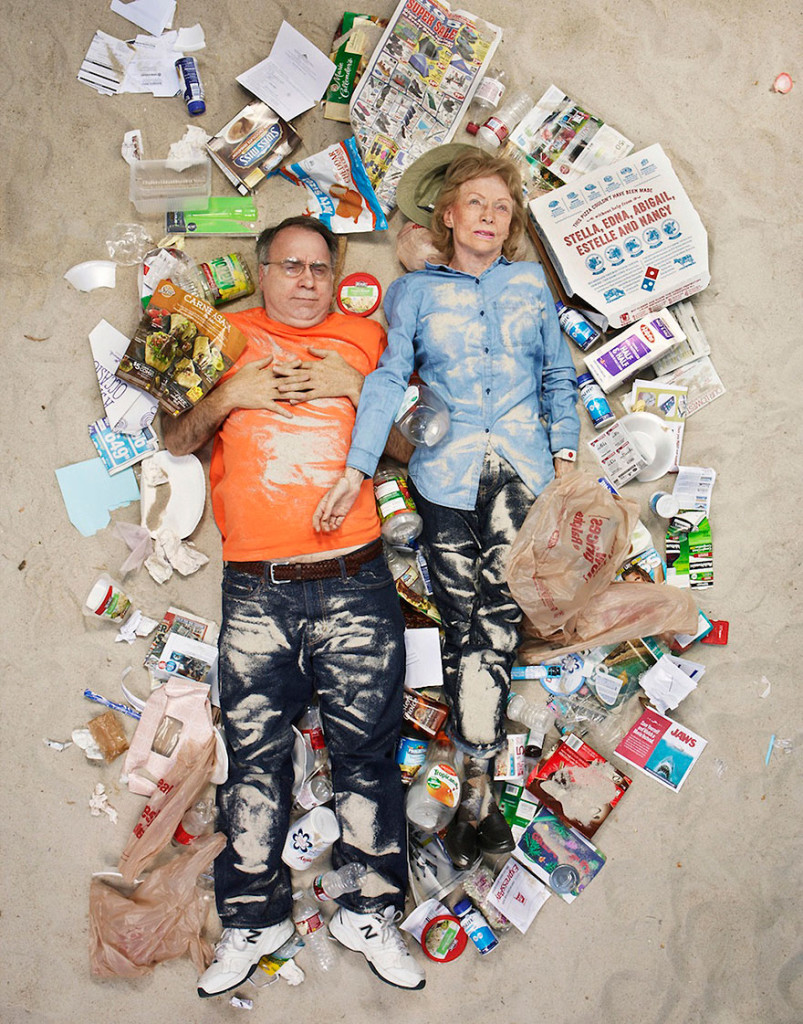 7-days-of-garbage-environmental-photography-gregg-segal-3